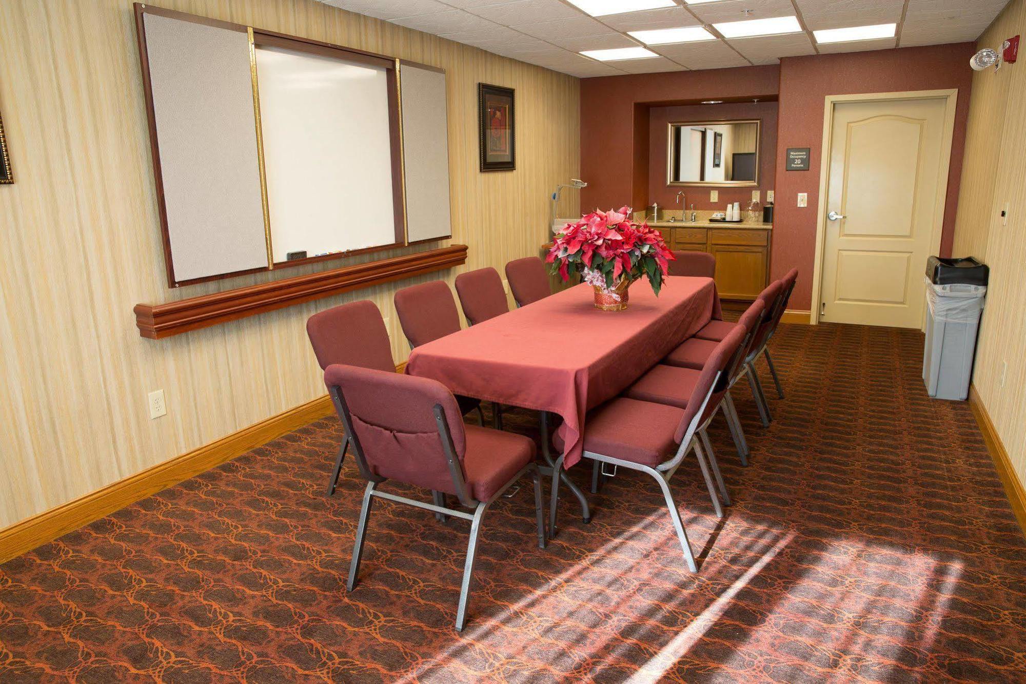 Hampton Inn Derby-Wichita Southeast Kültér fotó